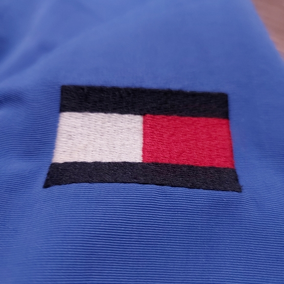 Men's XL Tommmy Hilfiger windbreaker with hood - Picture 5 of 6